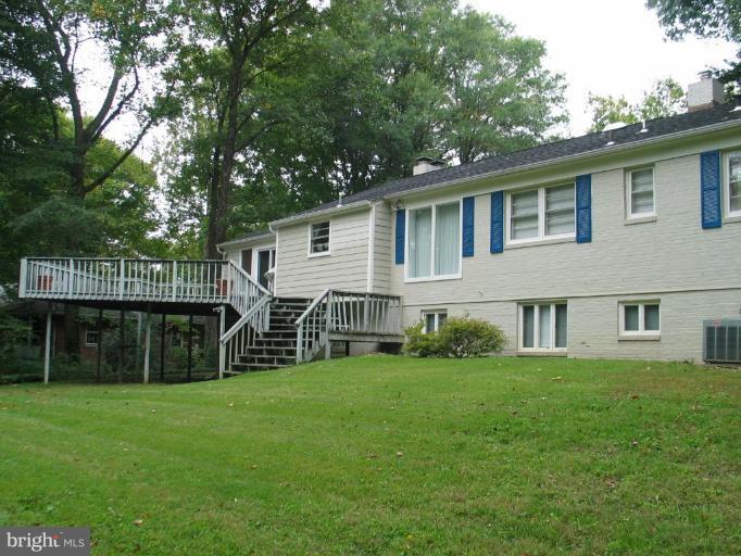 1341 Pine Tree Road McLean, VA 22101 - Photo 2 of 12 Back yard
