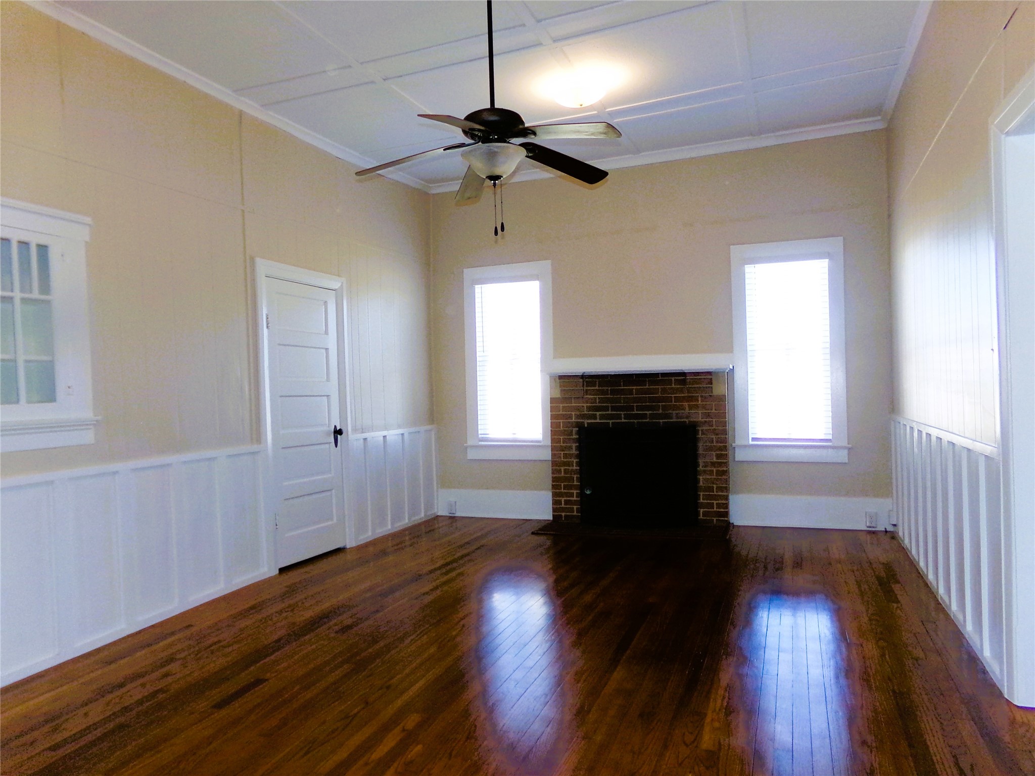 309 East Hinton Road Weimar, TX 78962 - Photo 5 of 28