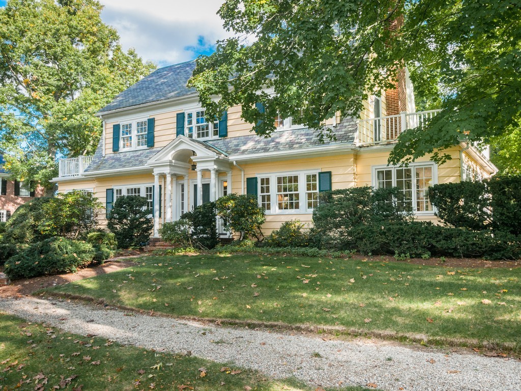 20 Locke Road Newton, MA 02468 - Photo 1 of 28