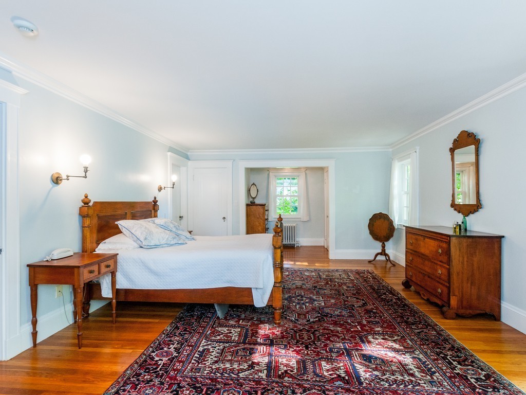 20 Locke Road Newton, MA 02468 - Photo 16 of 28