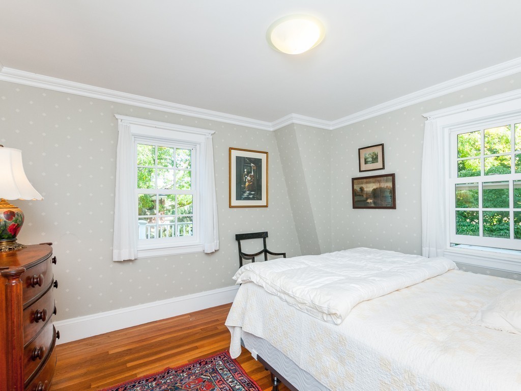 20 Locke Road Newton, MA 02468 - Photo 19 of 28