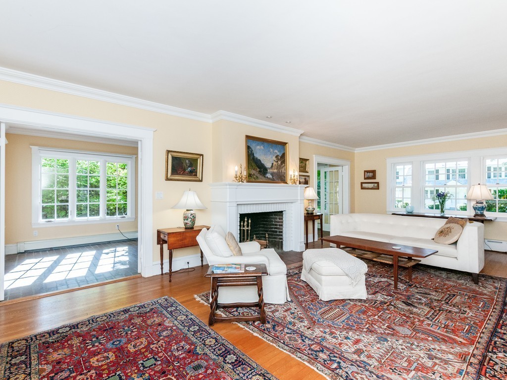 20 Locke Road Newton, MA 02468 - Photo 3 of 28