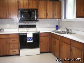 2431 North 15th Street Springfield, IL 62702 - Photo 6 of 9
