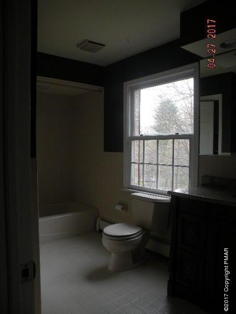 5 Pleasant Ridge Road East Stroudsburg, PA 18302 - Photo 10 of 21 DSCN0289
