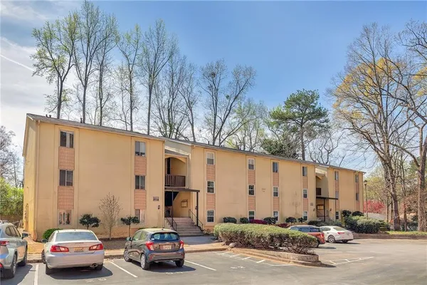 $205,000 | 2390 Lawrenceville Highway, Decatur, GA 30033