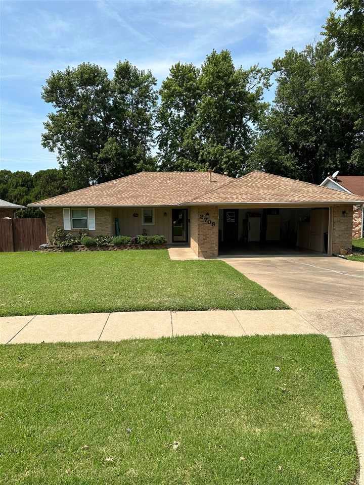 2708 Rice Street Ponca City, OK 74604 - Photo 1 of 20 Gallery Image 1