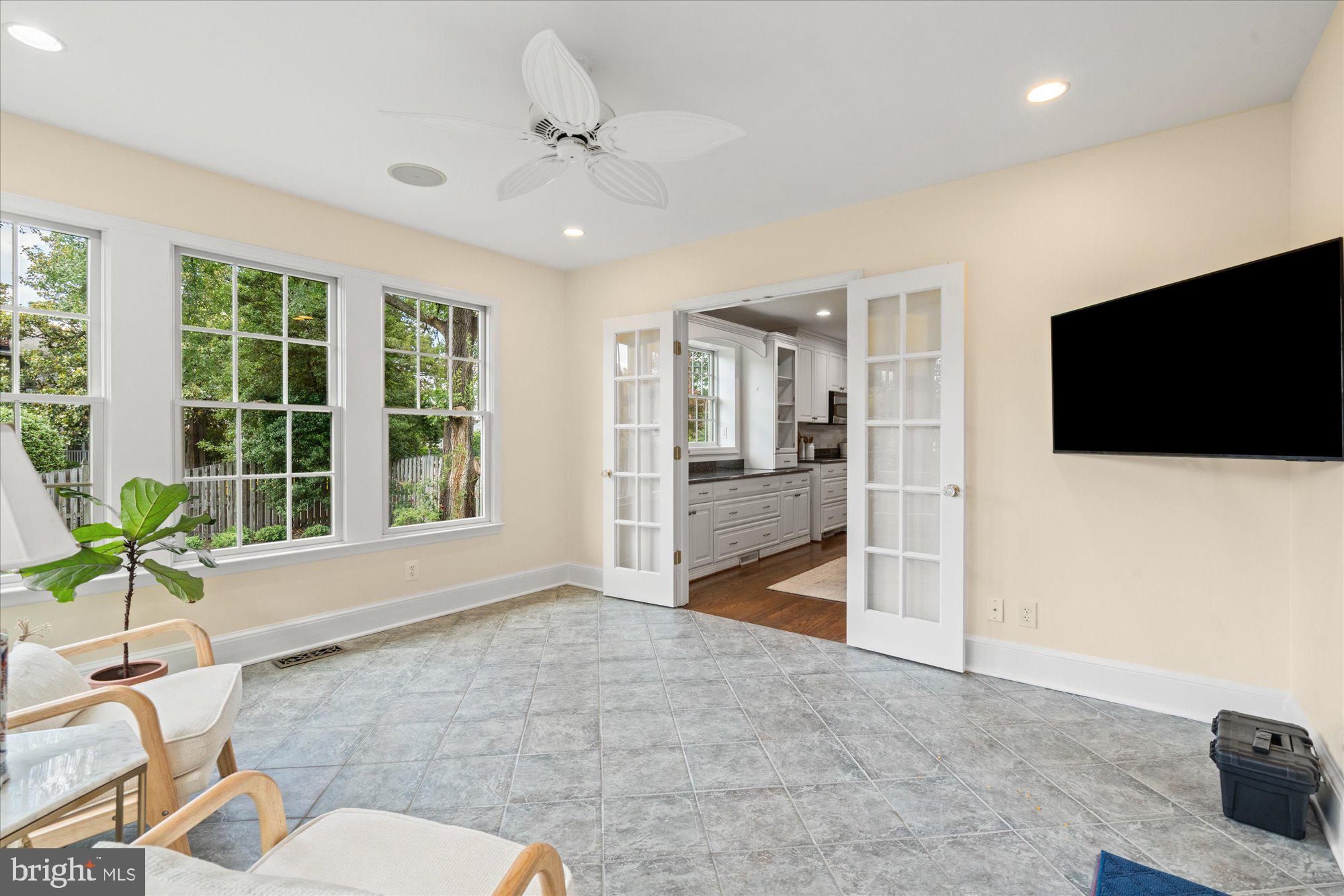 2434 Cameron Mills Road Alexandria, VA 22302 - Photo 24 of 51