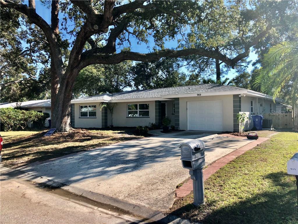 969 Lake Drive Dunedin, FL 34698 - Photo 1 of 1