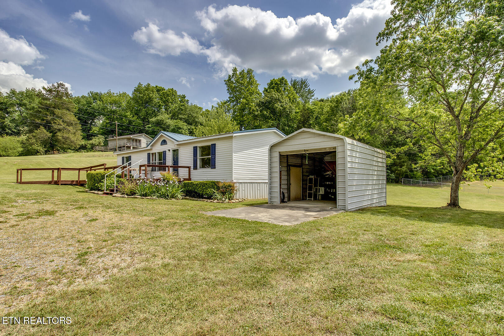 1725 Euchee Road Ten Mile, TN 37880 - Photo 2 of 34 02_EucheeRoad_1725_FrontRight