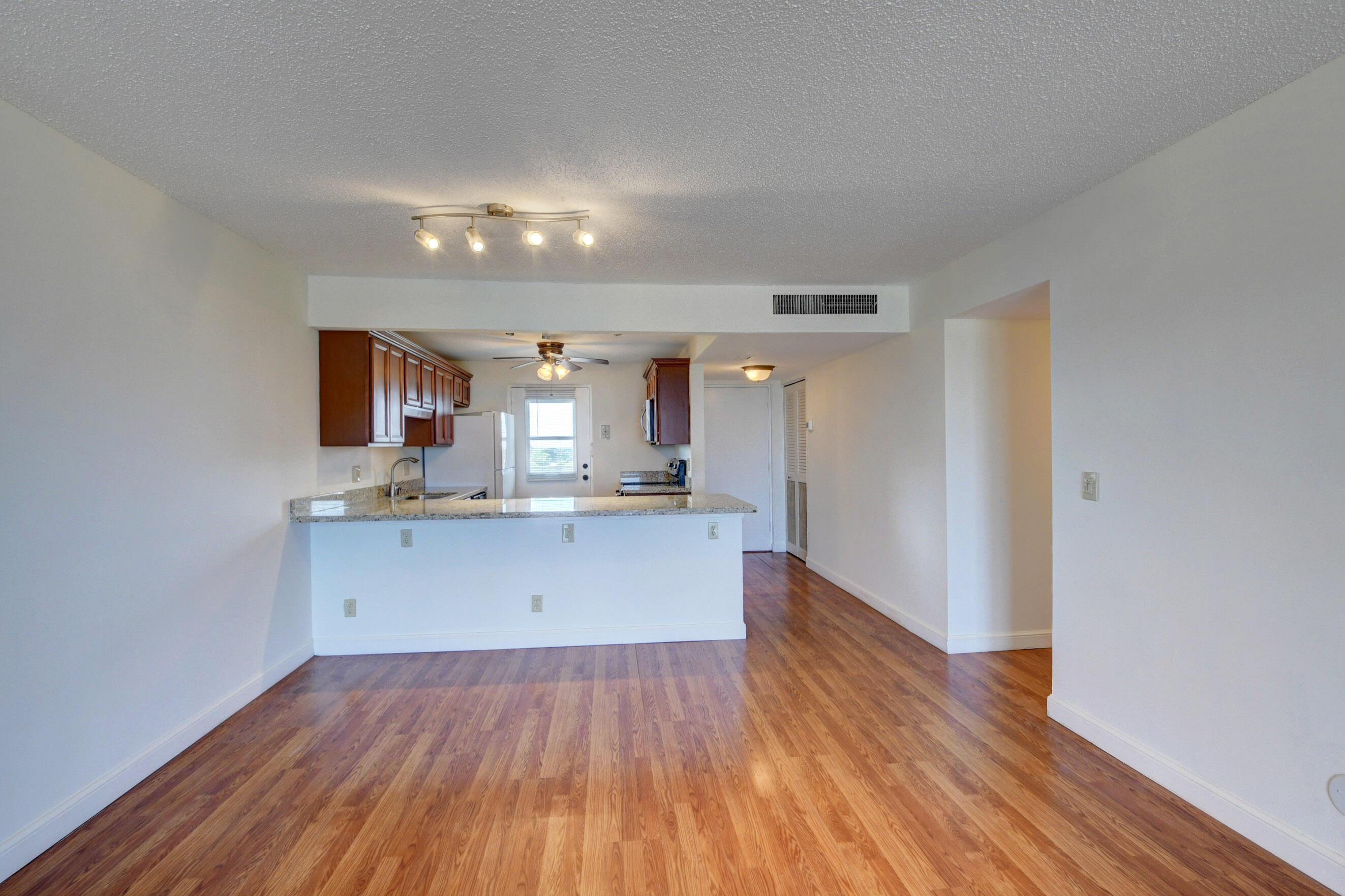 5500 Northwest 2nd Avenue, Unit 717 Boca Raton, FL 33487 - Photo 9 of 29 Living/Dining Room