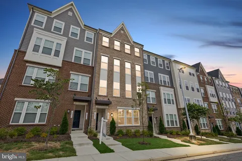 $489,900 | 14917 River Walk Way, Woodbridge, VA 22191
