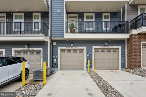 $489,900 | 14917 River Walk Way, Woodbridge, VA 22191
