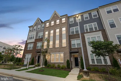$489,900 | 14917 River Walk Way, Woodbridge, VA 22191