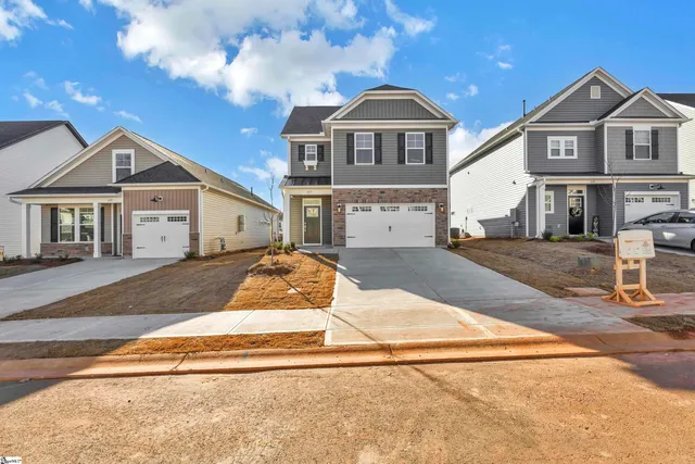 $304,900 | 237 Brown Circle, Easley, SC 29642