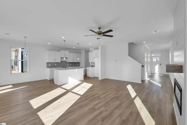 $304,900 | 237 Brown Circle, Easley, SC 29642