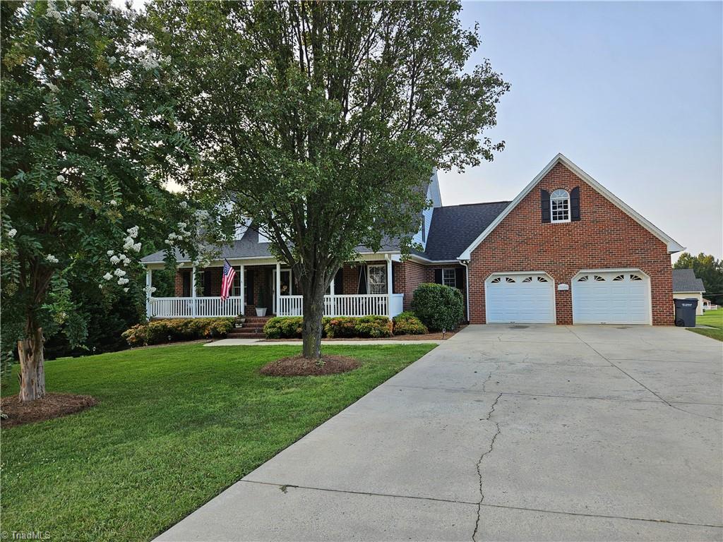 789 Mountain View Road King, NC 27021 - Photo 3 of 39