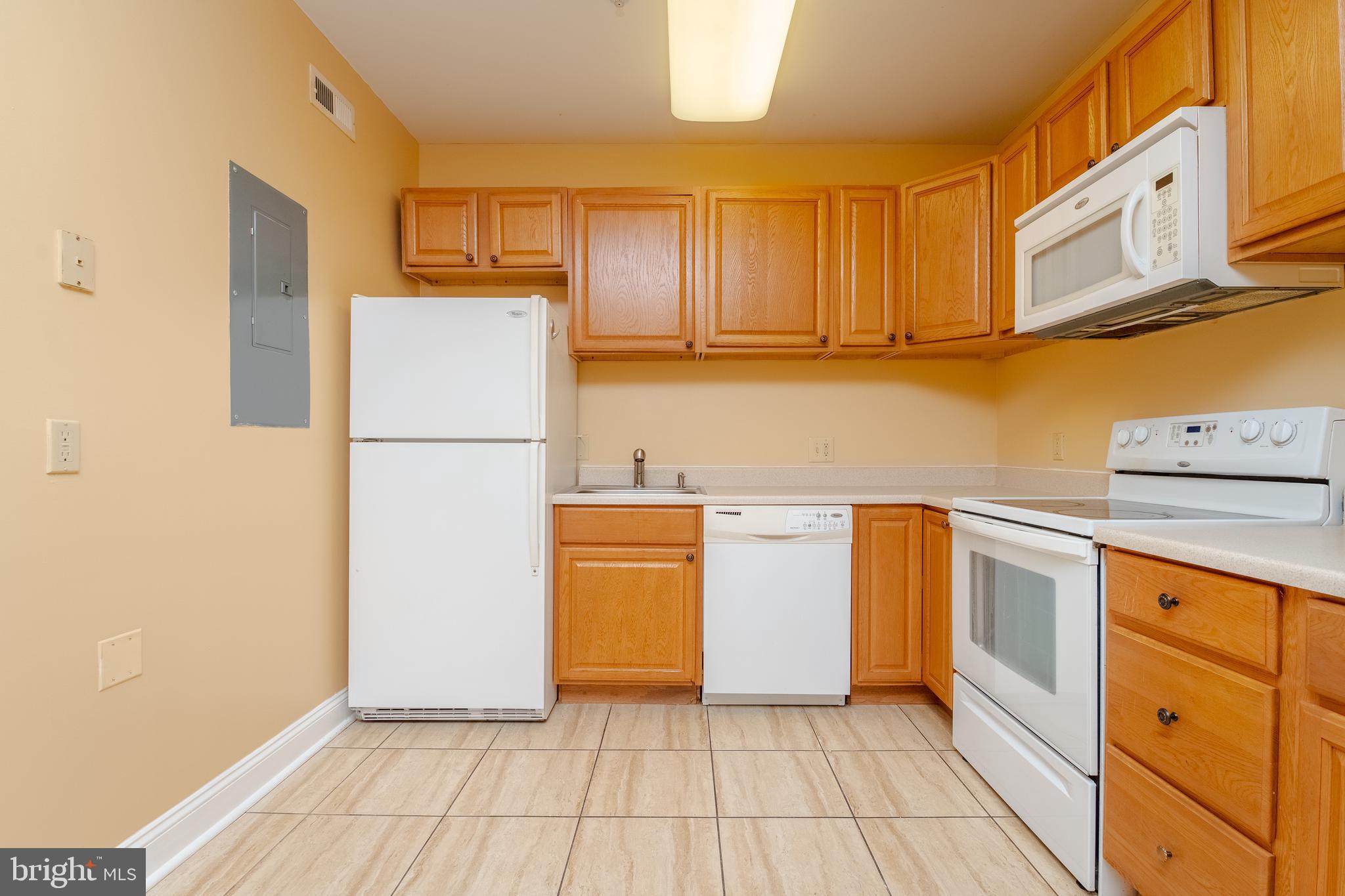 422 West Franklin Street, Unit 2B Baltimore, MD 21201 - Photo 8 of 23 Kitchen