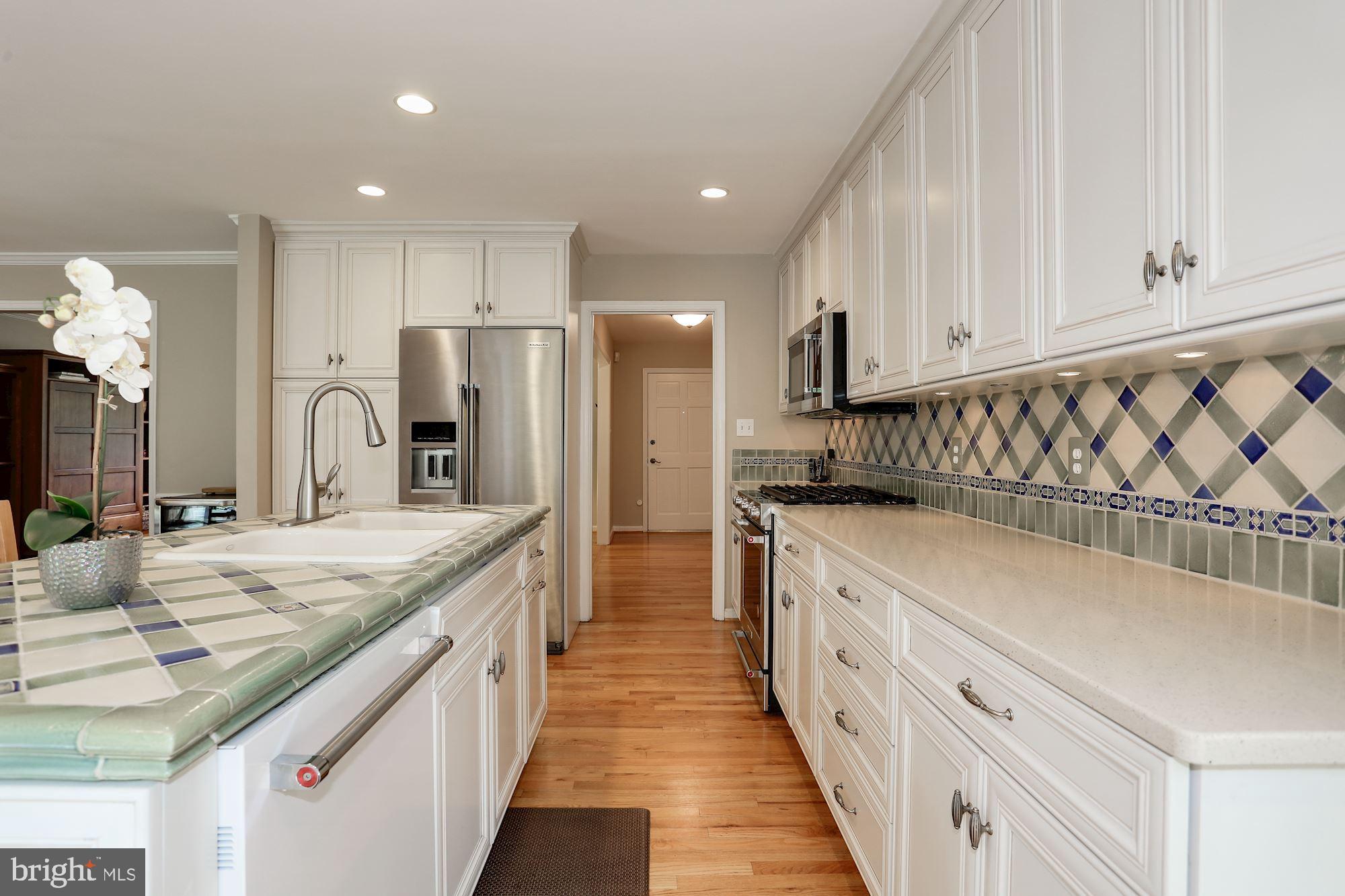 1203 Winter Hunt Road McLean, VA 22102 - Photo 13 of 57 Kitchen