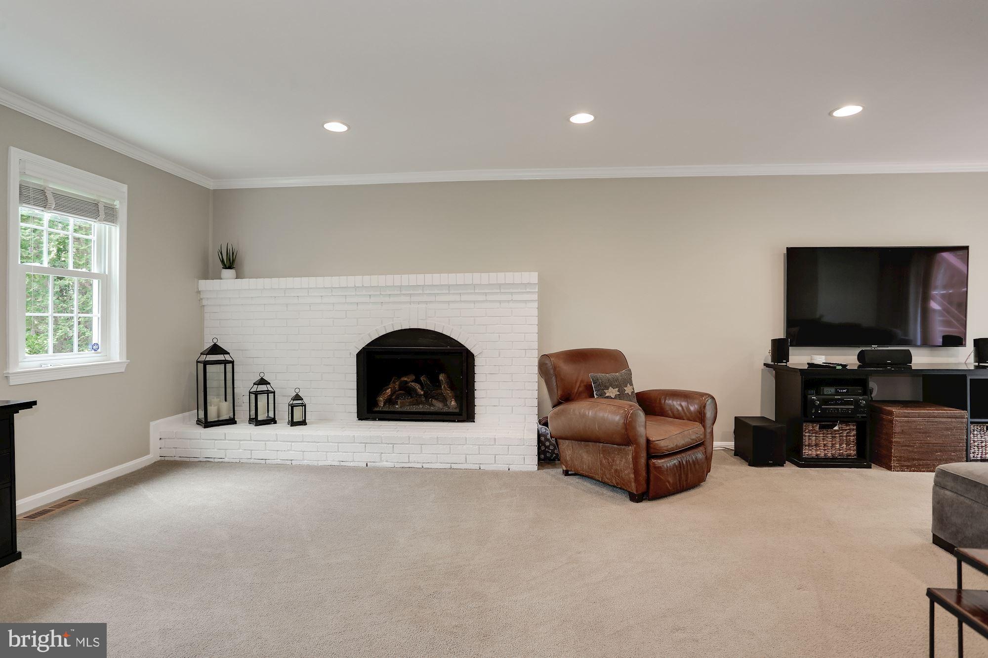 1203 Winter Hunt Road McLean, VA 22102 - Photo 15 of 57 Family Room