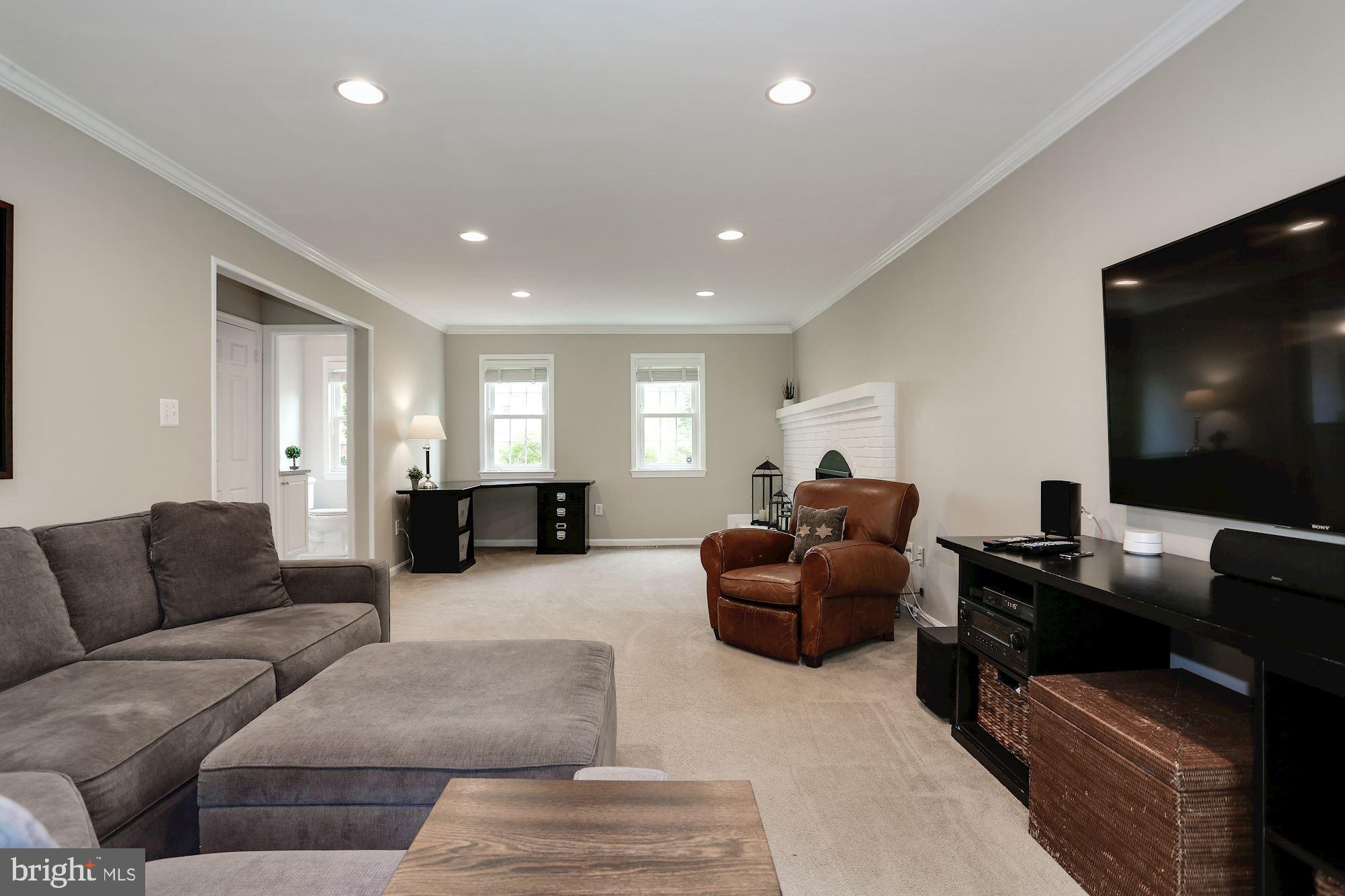 1203 Winter Hunt Road McLean, VA 22102 - Photo 17 of 57 Family Room