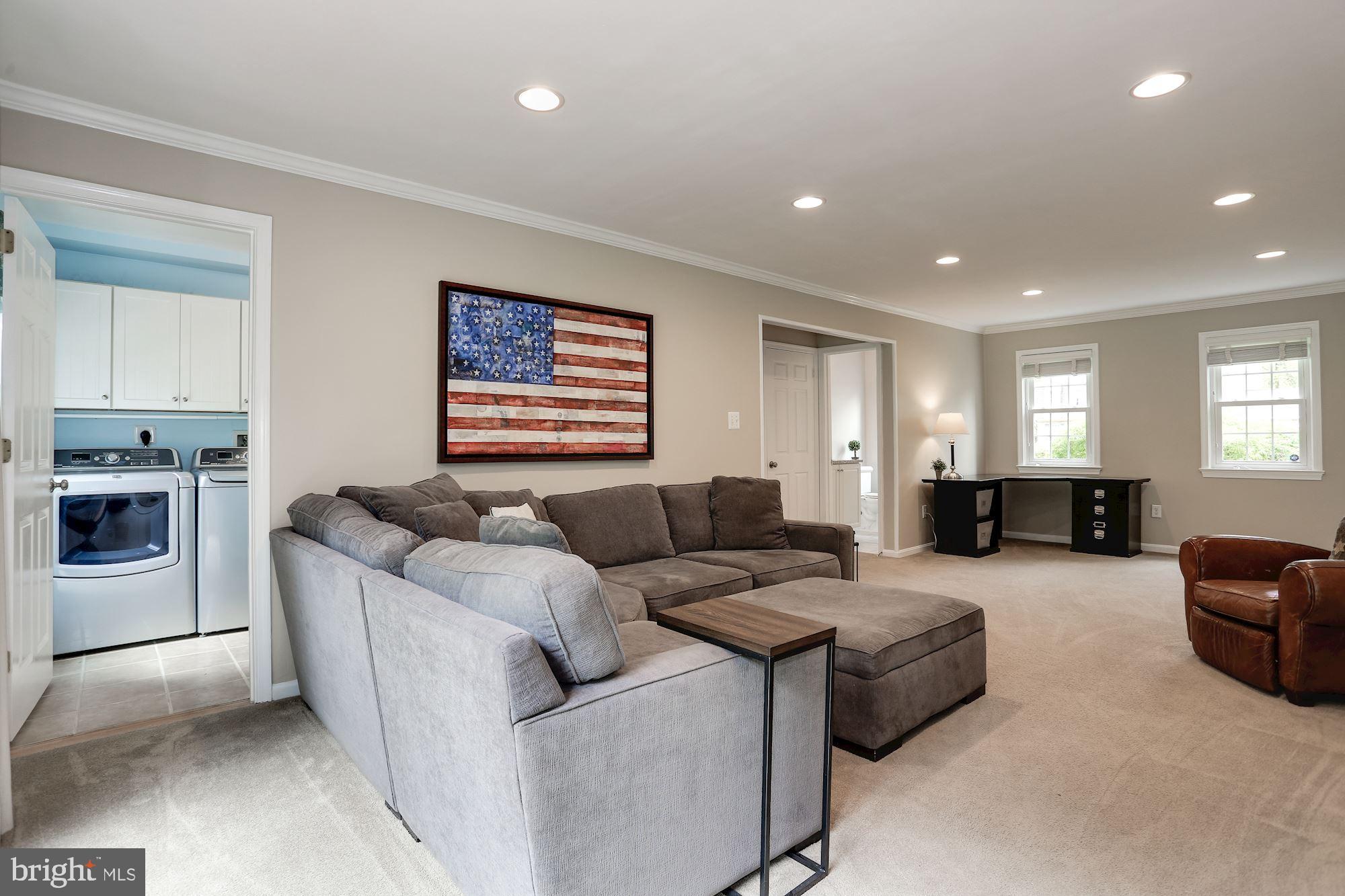 1203 Winter Hunt Road McLean, VA 22102 - Photo 18 of 57 Family Room