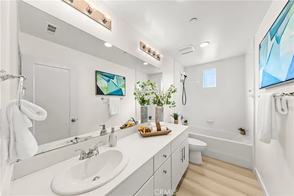 $1,880,000 | 114 Cultivate, Irvine, CA 92618