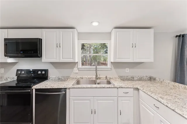 $272,500 | 68 Amber Drive, Waverly, GA 31565