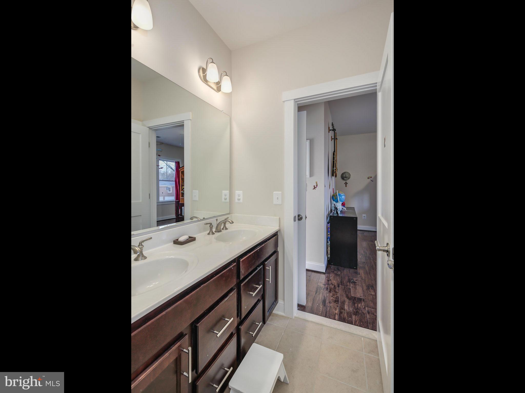7414 Nigh Road Falls Church, VA 22043 - Photo 22 of 30 Bath