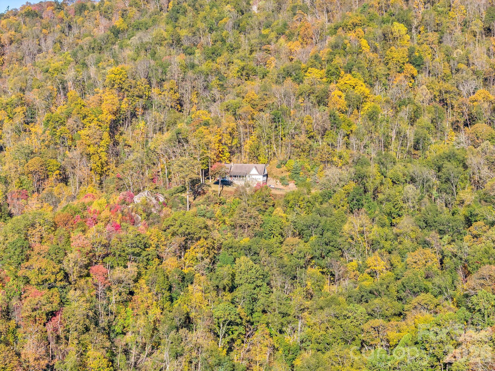 933 Thunder Ridge Lane, Unit 4 & 2 Lenoir, NC 28645 - Photo 44 of 45 a bathroom with a toilet
