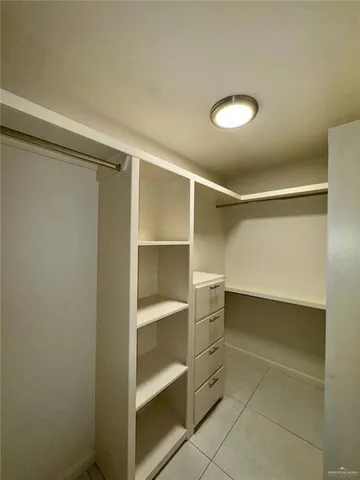 a view of entryway with a rug