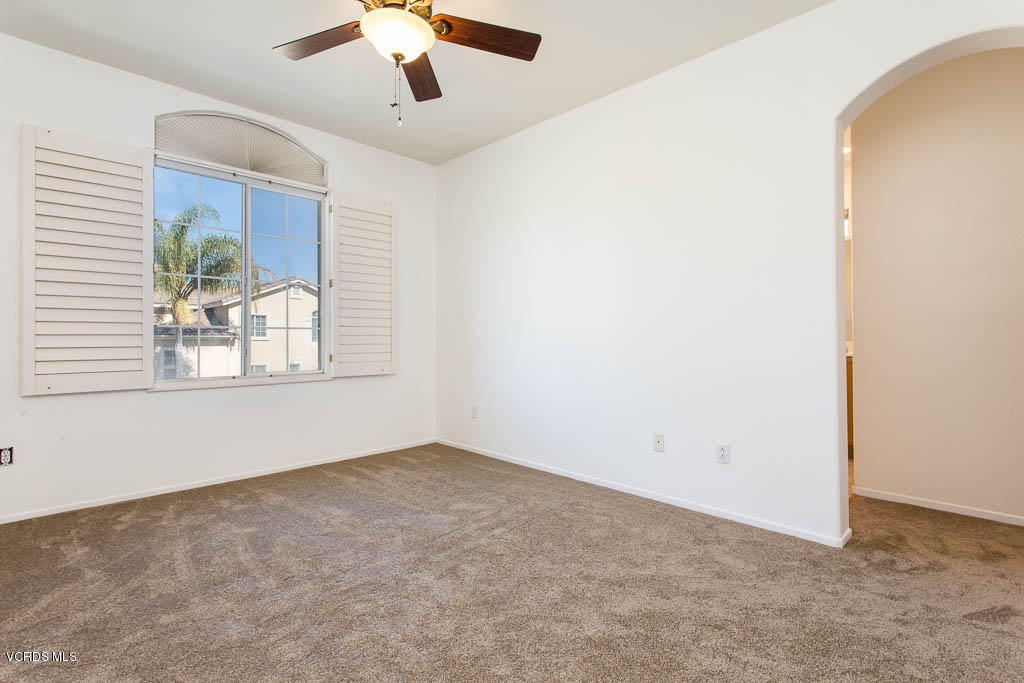 74 Bending Branch Way Simi Valley, CA 93065 - Photo 28 of 41 an empty room with a window