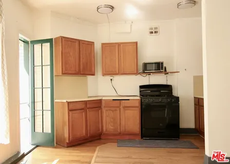 $1,440 | 2121 James M Wood Boulevard, Unit 310, Los Angeles, CA 90006