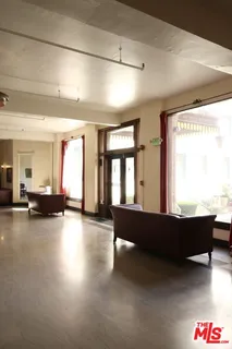 $1,440 | 2121 James M Wood Boulevard, Unit 310, Los Angeles, CA 90006