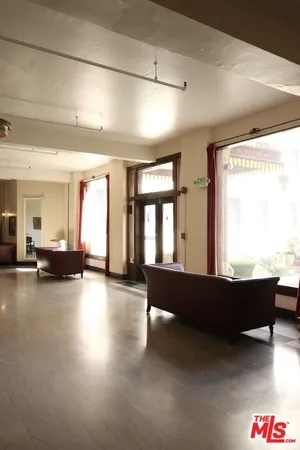 $1,490 | 2121 James M Wood Boulevard, Unit 310, Los Angeles, CA 90006