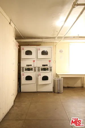 $1,490 | 2121 James M Wood Boulevard, Unit 310, Los Angeles, CA 90006