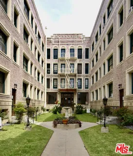 $1,440 | 2121 James M Wood Boulevard, Unit 310, Los Angeles, CA 90006