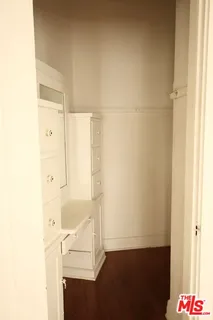 $1,440 | 2121 James M Wood Boulevard, Unit 310, Los Angeles, CA 90006