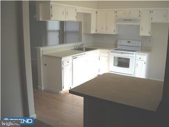 20 Derby Road Swedesboro, NJ 08085 - Photo 4 of 5