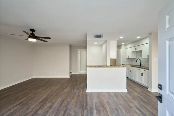 $149,900 | 6500 Sands Point Drive, Unit 110, Houston, TX 77074