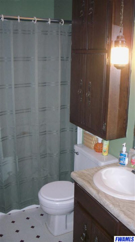 17918 Lochner Road Spencerville, IN 46788 - Photo 7 of 13 Gallery Image 7
