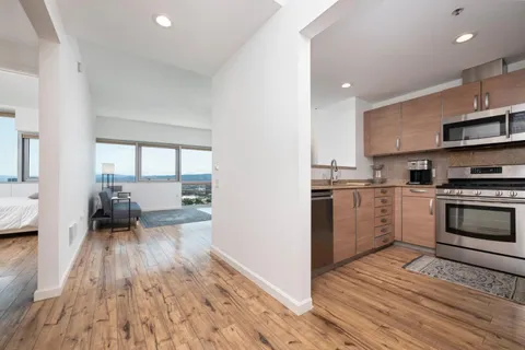 $3,400 | 1 Mandalay Place, Unit 905, South San Francisco, CA 94080