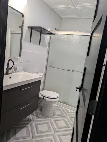 $1,950 | 6915 Providence Avenue, Austin, TX 78752