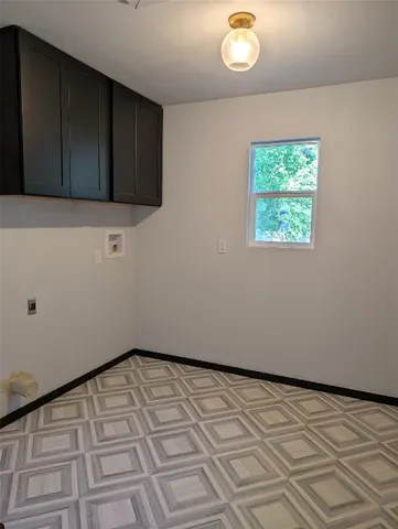 $1,950 | 6915 Providence Avenue, Austin, TX 78752