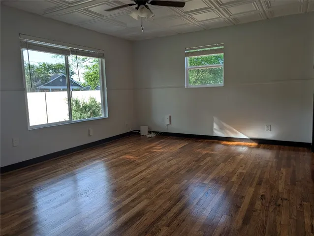 $1,950 | 6915 Providence Avenue, Austin, TX 78752