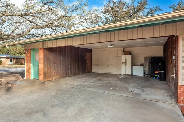 $209,000 | 2005 South China Street, Brady, TX 76825