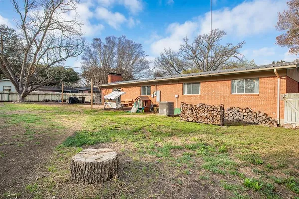 $209,000 | 2005 South China Street, Brady, TX 76825