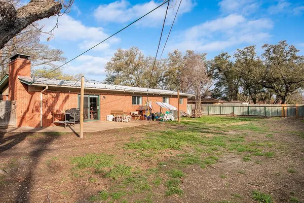 $209,000 | 2005 South China Street, Brady, TX 76825