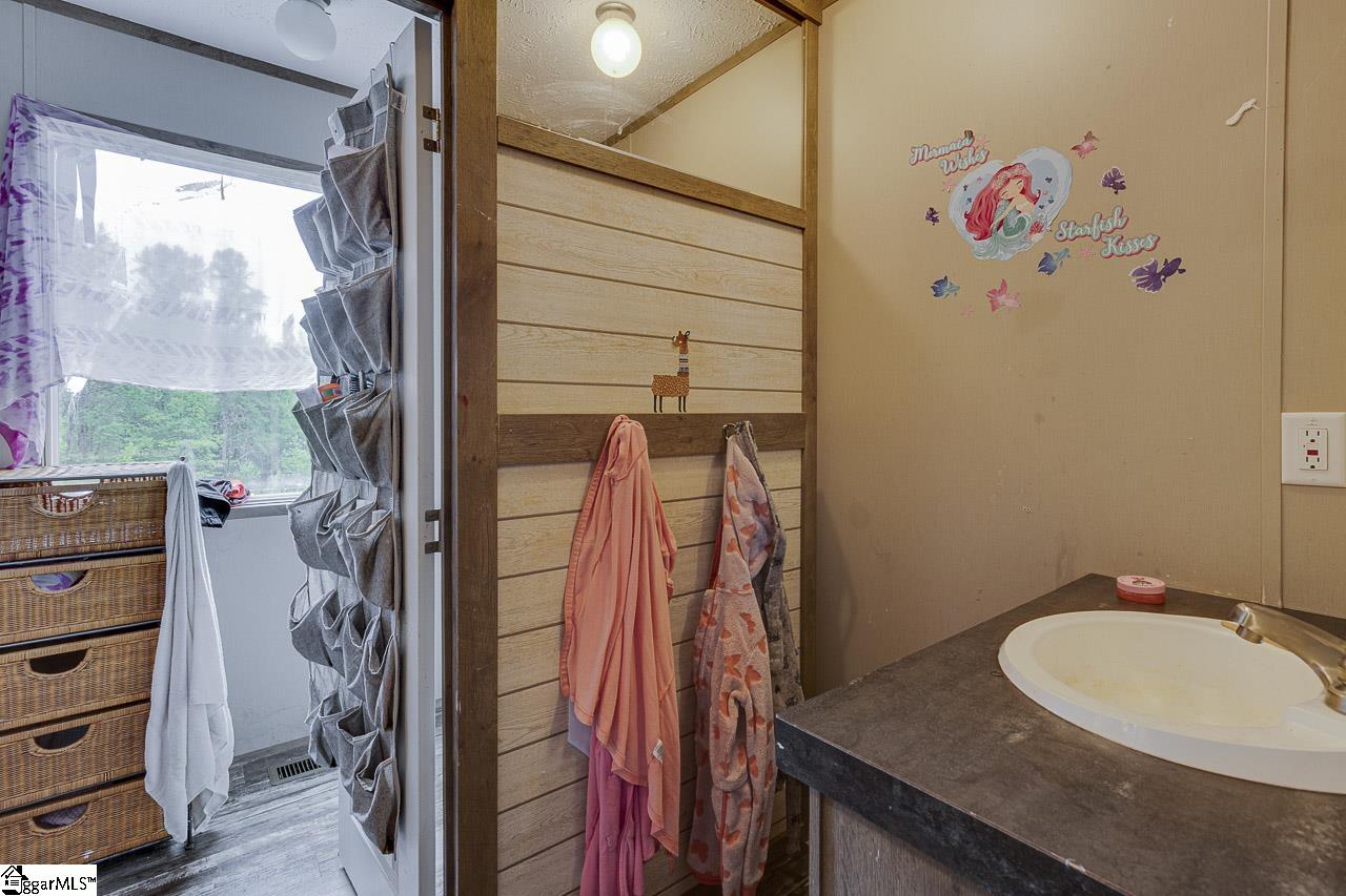 230 Spring Street Enoree, SC 29335 - Photo 25 of 42