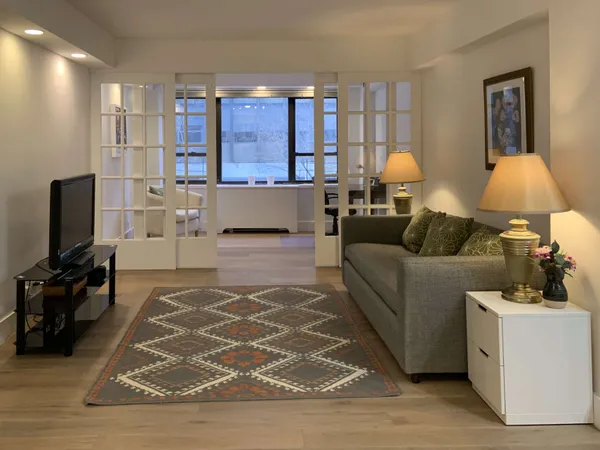 $5,300 | 210 East 47th Street, Unit 2H | Midtown East