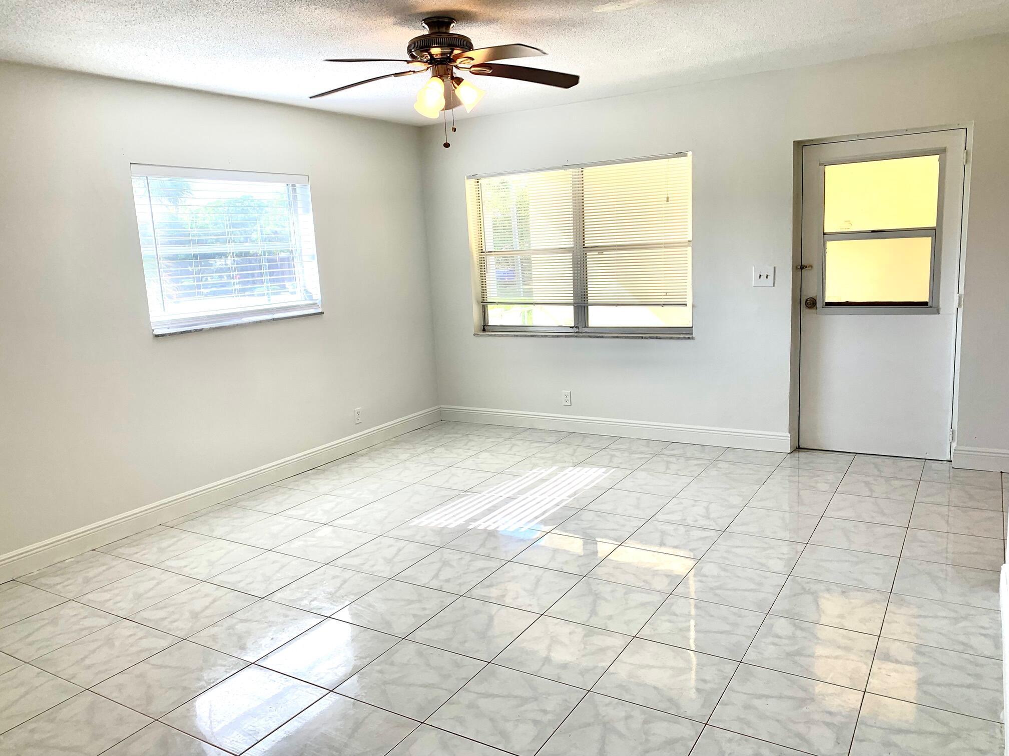260 Northwest 19th Street, Unit 27 Boca Raton, FL 33432 - Photo 9 of 18 Nhora6